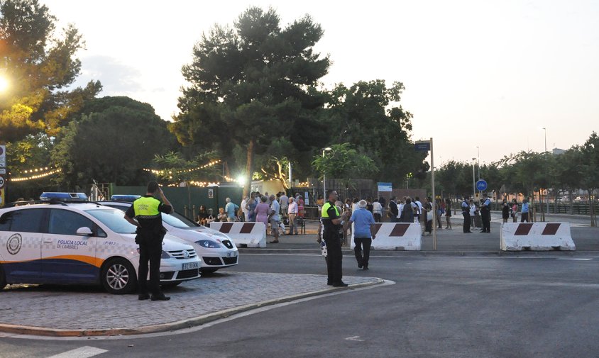 Imatge de la zona d'entrada al recinte del parc del Pinaret, ahir al vespre