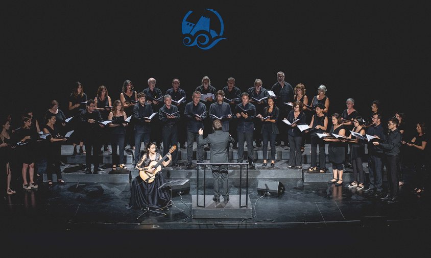 Concert de la guitarrista de l’Hospitalet de l’Infant, Anabel Montesinos, juntament amb el Cor Ciutat de Tarragona, dirigit per Xavier Pastrana