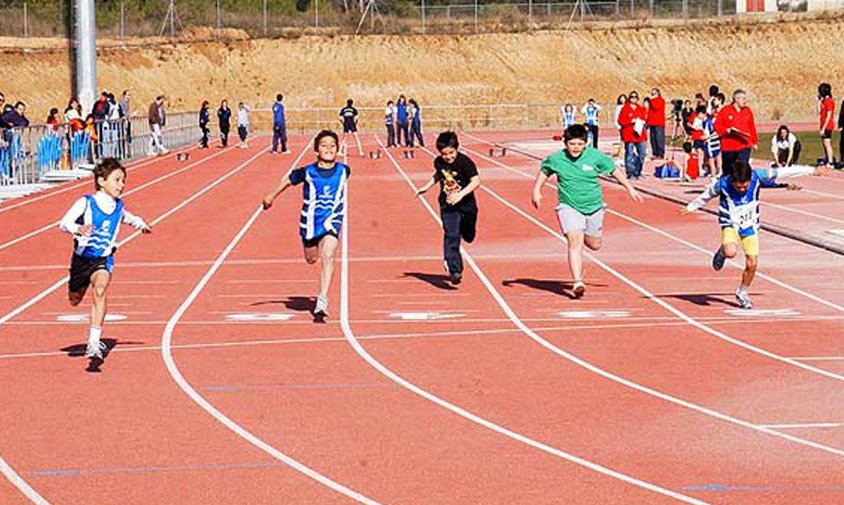 Moment de la prova dels 60 metres llisos en categoria aleví. D'esquerra a dreta; Pablo Paradinas, Guillem Sarrà, Marc Arranz, Lucas Masaguez i Eric Manrubia, tots ells del Club Atletisme Cambrils