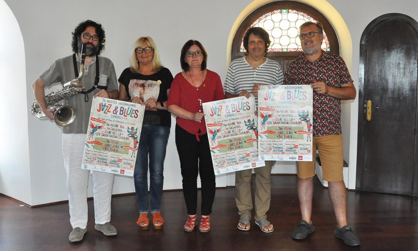 Presentació de l'11a Mostra Internacional de Jazz i Blues. D'esquerra a dreta: Iván Sáez, Cinta Ballesté, Camí Mendoza, Henrik Hernández i Isaac Albesa