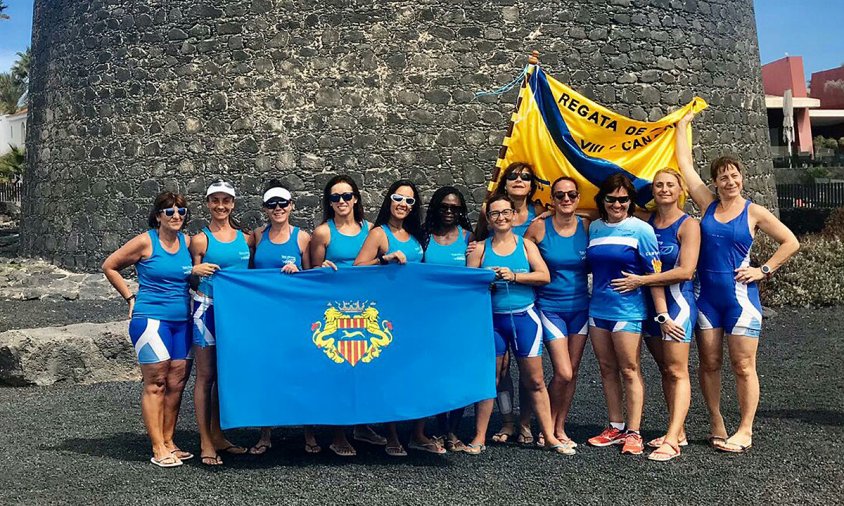 Equip veterà femení de Vent d’Estrop Vogadors de Cambrils, a Fuerteventura