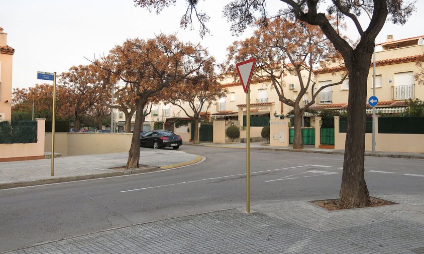 Imatge de la cruïlla dels carrers del Segre i de l\'Anoia