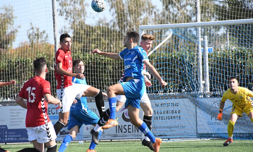 El Cambrils Unió va guanyar a la Pobla de Mafumet, en el partit disputat ahir al matí a l'estadi municipal