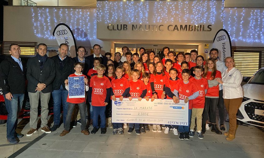 Regatistes, familiars i amics del Club al restaurant del CNCB