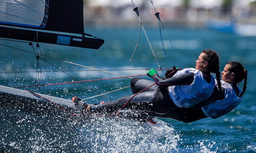 Les germanes Marta i Carla Munté en la regata del mundial disputada a Nova Zelanda