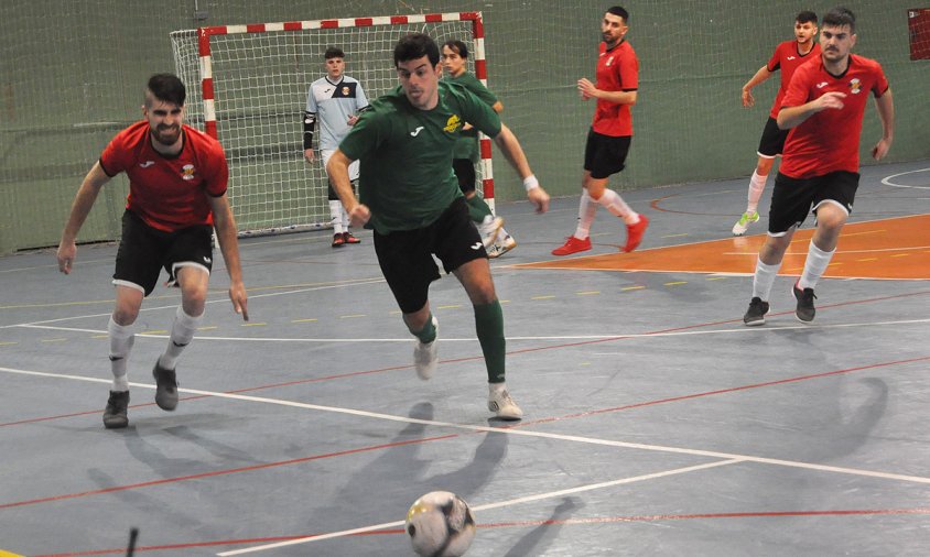 Un moment del partit entre el Laguna i Les Corts, el passat diumenge a la tarda