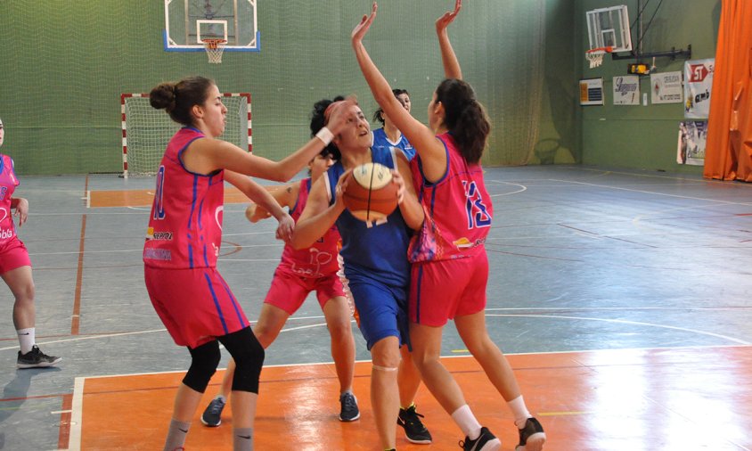El CB Cambrils femení, en un partit d'aquesta temporada