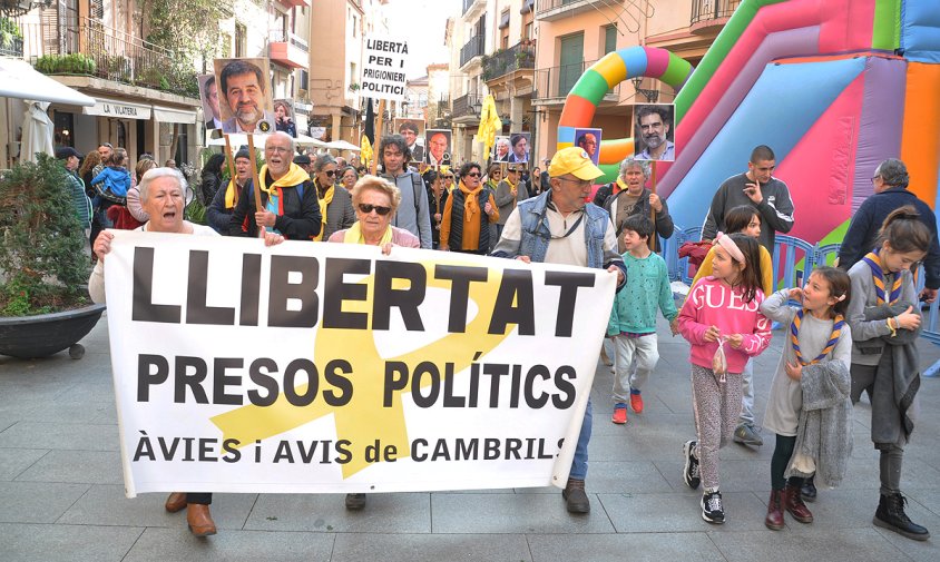 Els Avis i Àvies, aquest passat dimarts, a la plaça de la Vila