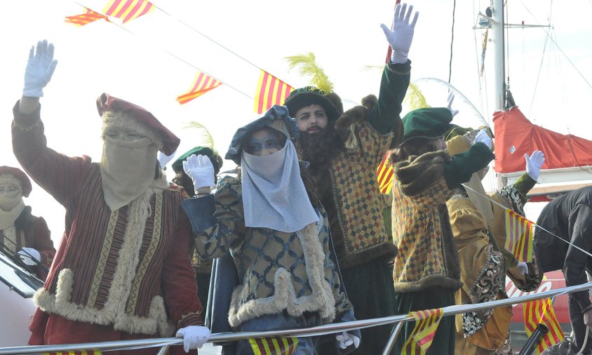 Imatge de l'arribada dels heralds en la festade Reis de fa dos anys