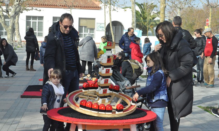 El passeig d'Albert va acollir, ahir al matí, diferents jocs d'enginy i habilitats