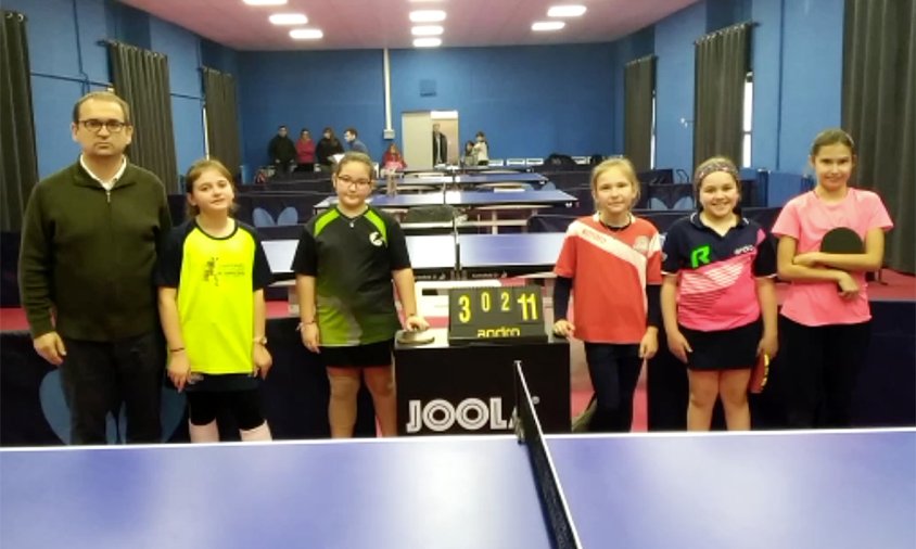 Les representants femenines del CTT Cambrils van copar el podi en la seva categoria