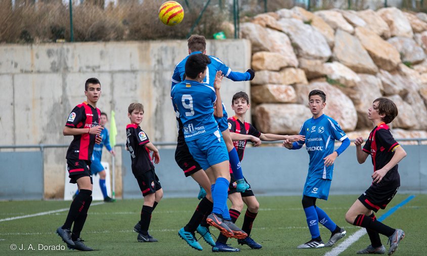 Partit del cadet B contra l'Escola de Futbol La Pastoreta