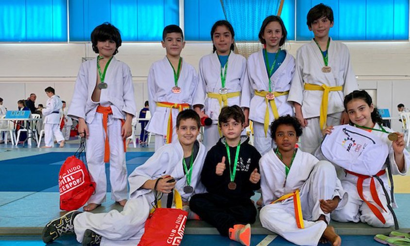 Judokes cambrilencs que van competir a la fase comarcal dels Jocs Esportius Escolars, a l'Hospitalet de l'Infant