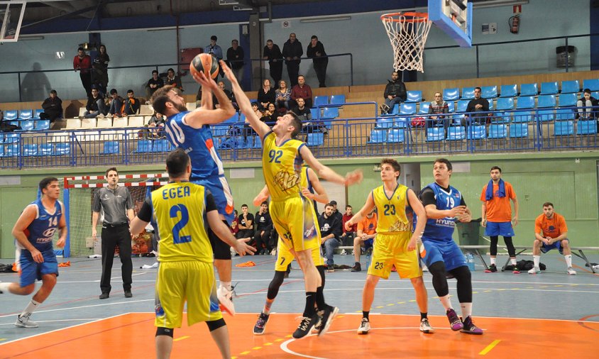 El CB Cambrils va perdre contra l'AE Claret en el partit disputat el passat diumenge a la tarda