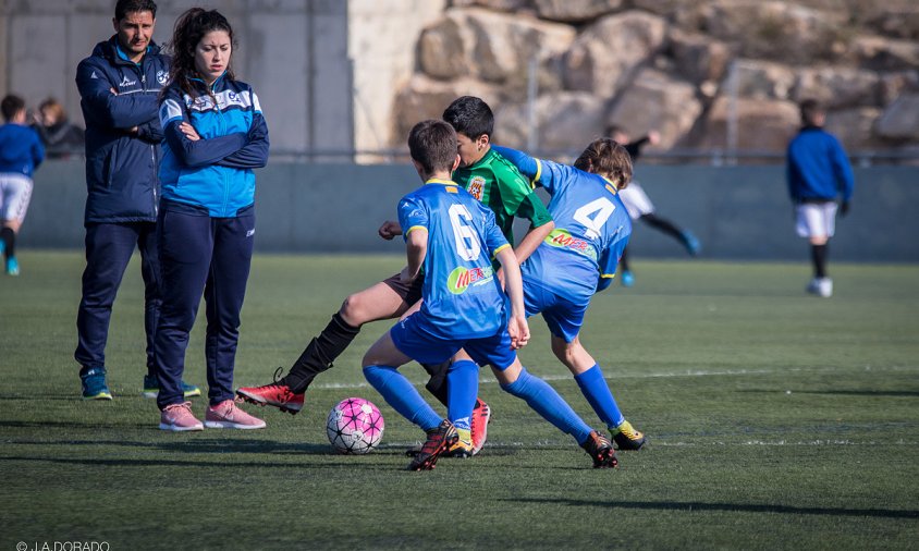 Imatge del partit de l'aleví C contra l'Escola F. Sant Pere i Sant Pau