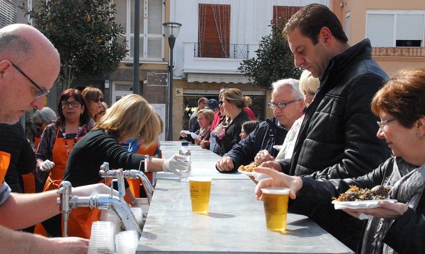 Imatge del tast de paelles encarxofades, el març de l'any passat