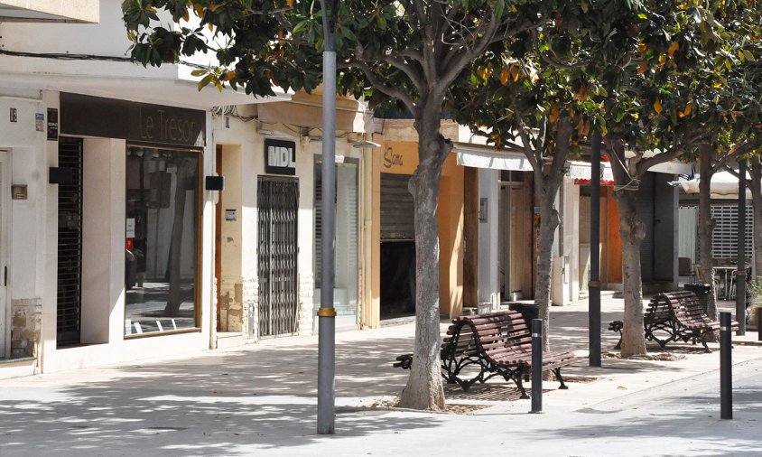 Comerços tancats al carrer del Carme, la setmana passada