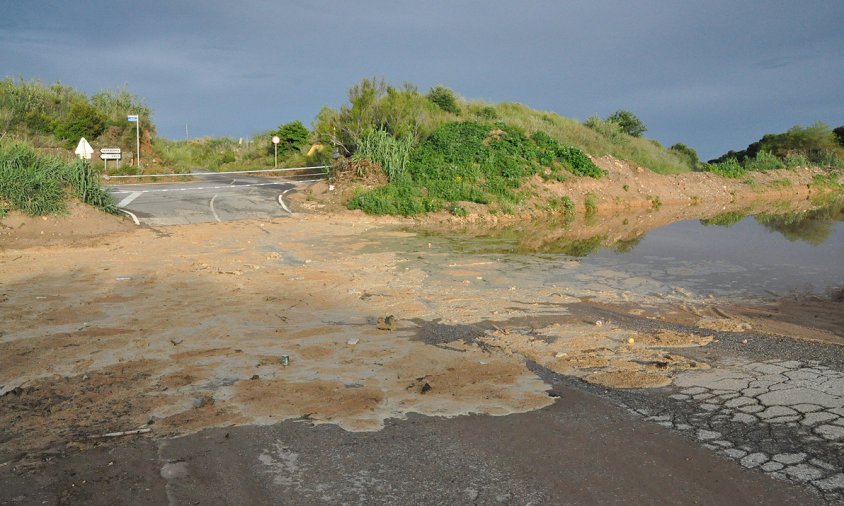 Imatge del pas del camí de Vilafortuny per la riera de Maspujols, ahir a la tarda