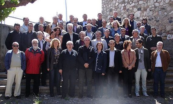 Foto de família dels diferents alcaldes i portaveus del PSC-PM, el passat dissabte a Montblanc