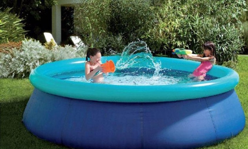Imatge d'una piscina inflable