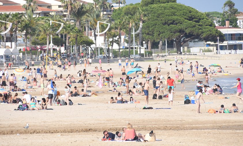 Aspecte de la platja del Regueral, ahir a la tarda