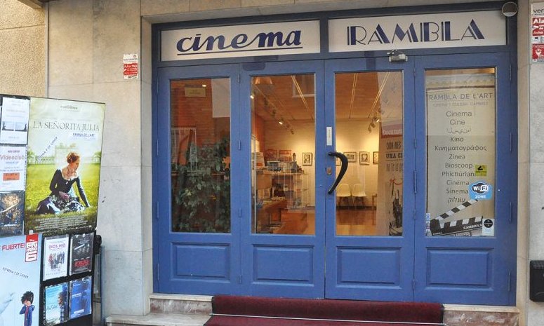 Imatge d'arxiu de l'accés al cinema Rambla de l'Art