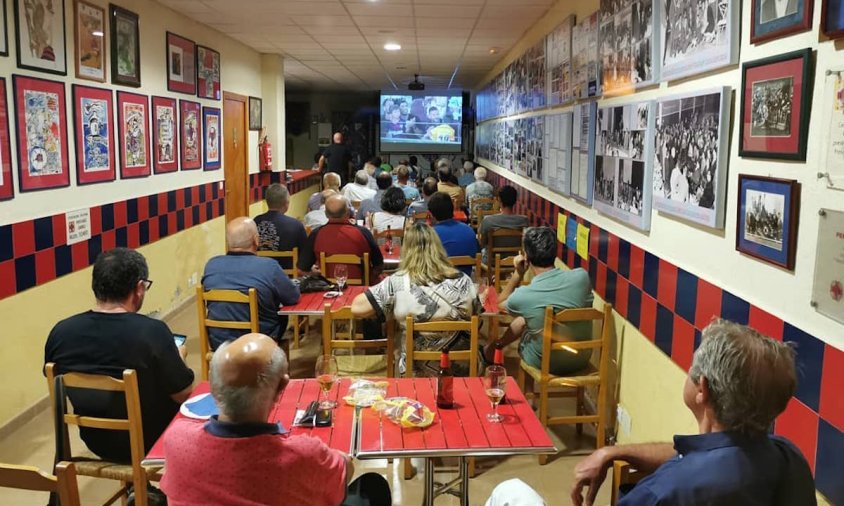 Imatge d'arxiu d'un dia de partit al local de la Penya Barça Cambrils