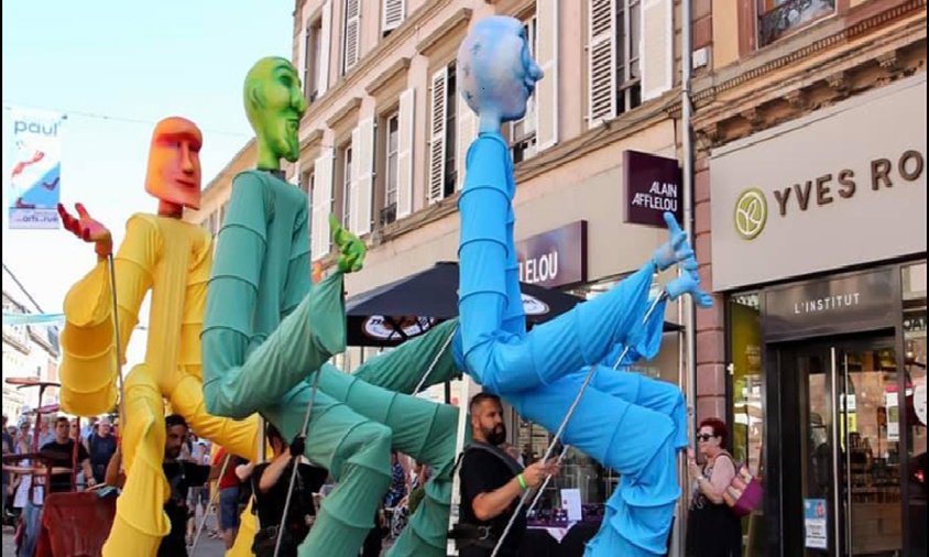 Imatge de l'espectacle de titelles que recorrerà els carrers de la Vila i del Port, el proper dijous