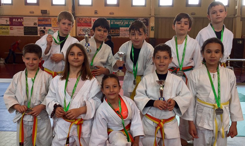 Judokes cambrilencs que van competir als Jocs Escolars