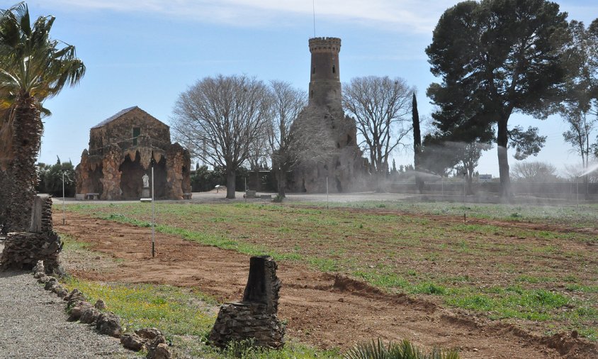 En aquesta part davantera del recinte es plantarà el laberint de l'Indiano, que s'inaugurarà el proper mes de maig