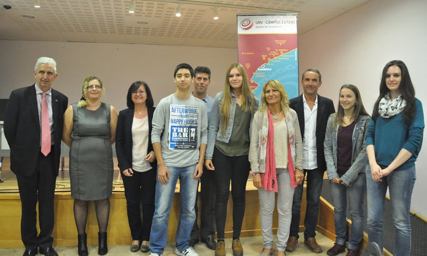 Foto de grup dels premiats en els Premis d'Excel·lència