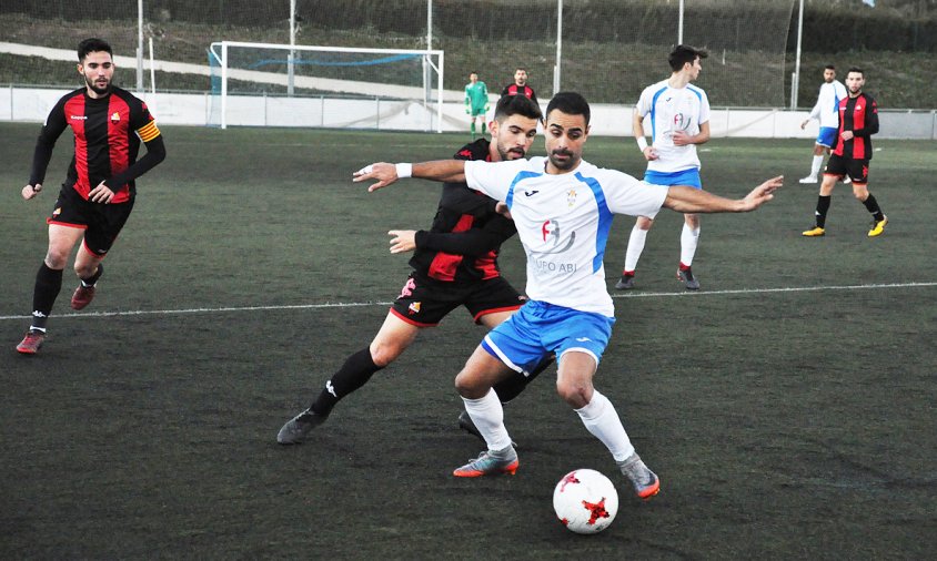 Imatge d'arxiu d'un partit del Reus B Cambrils contra el Granollers, disputat a l'estadi cambrilenc, la temporada 2017-2018