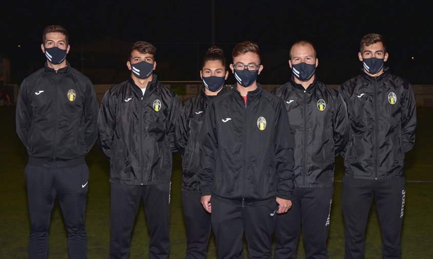 Els entrenadors/es dels Avatars Academy amb l'Ian Mulet a primera fila, el noi pel qual va sorgir el torneig Petits Herois