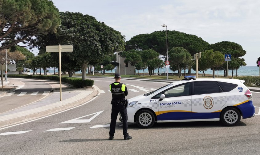 Imatge d'arxiu d'un control de la Policia Local de Cambrils