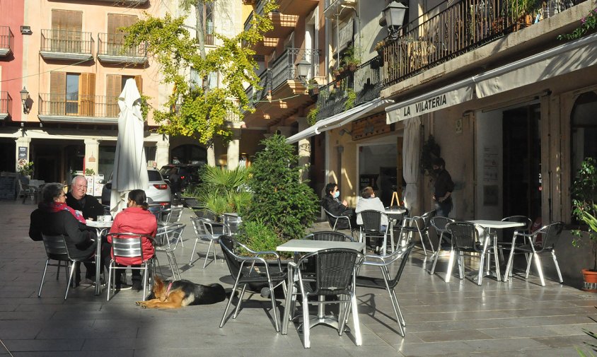 Terrassa muntada, aquest matí, a la plaça de la Vila