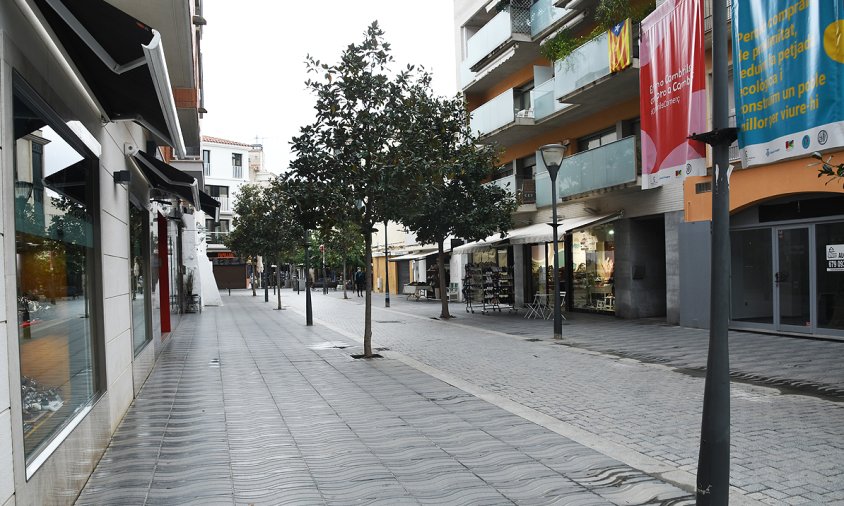 Carrer del port sense gent, aquest mes de novembre