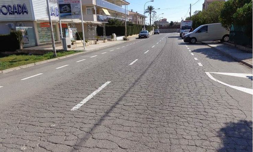 Imatge del paviment del carrer Gòtic, un dels quals serà reparat
