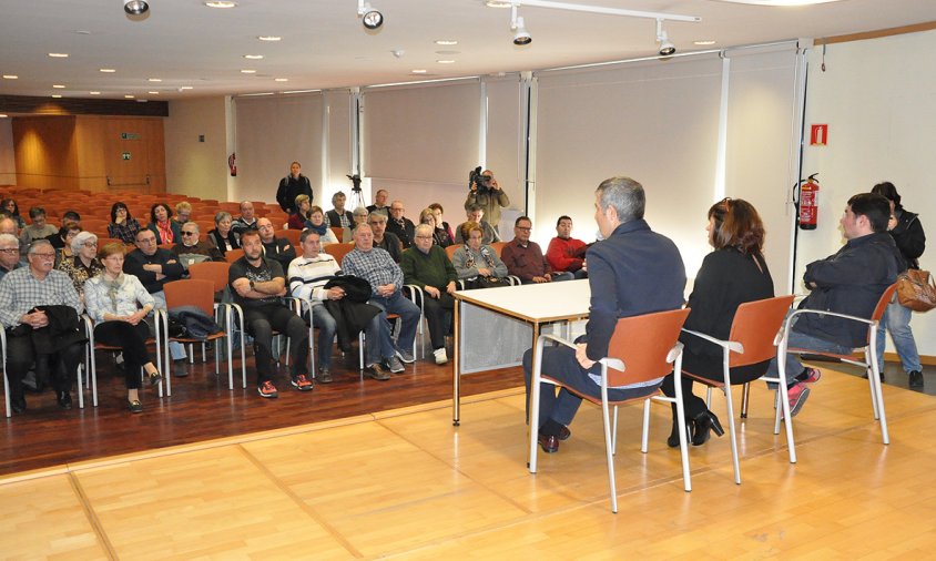Un moment de la reunió del passat 10 de març en la que hi van ser presents els advocats de la Plataforma que porten la causa penal