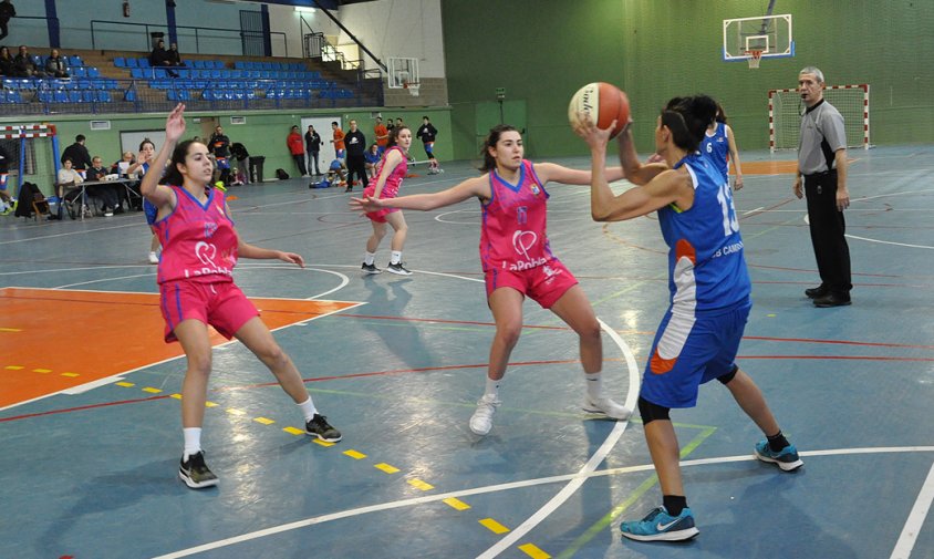 Imatge d'arxiu d'un partit jugat del CB Cambrils femení aquesta temporada