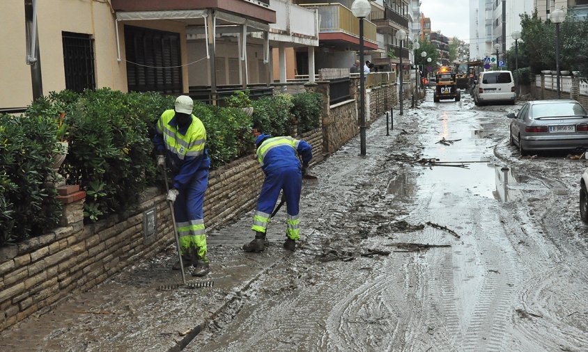 Inundacions al barri de la Salut de Salou, l'octubre de 2011, a conseqüència del desbordament del barranc de Barenys