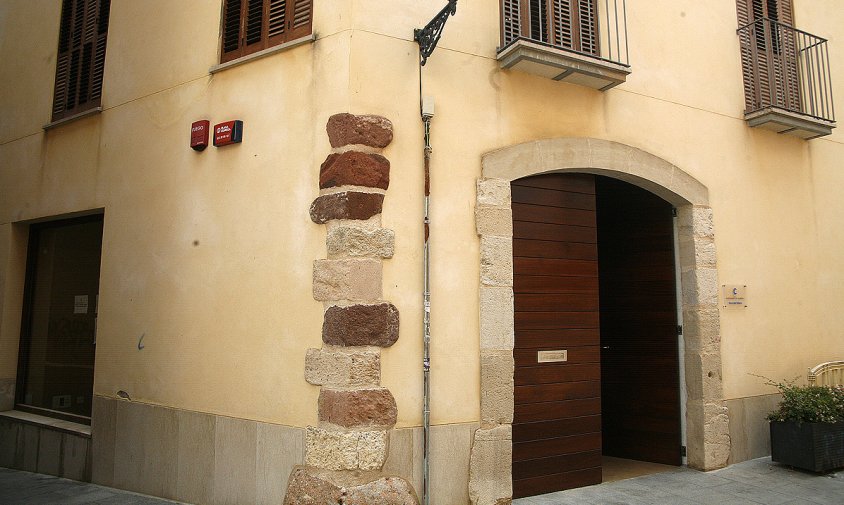 Imatge de l'edifici del Forn del Tallero, seu de l'Oficina Local d'Habitatge