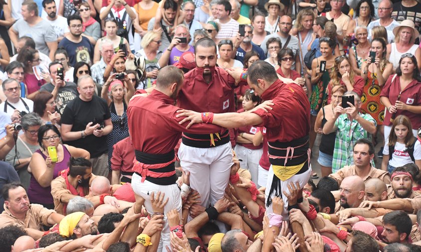 Els Xiquets de Cambrils a la diada castellera de la Festa Major de la Mare de Déu del Camí de l'any 2019