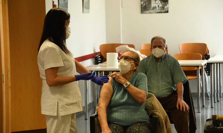 Jornada de vacunació al Casal Municipal de la Gent Gran, aquest passat mes de març