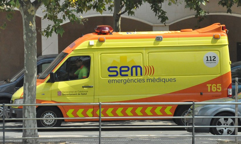 Imatge d'arxiu d'una ambulància del SEM