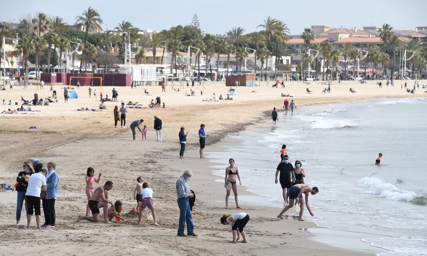 Imatge de la platja del Regueral, aquesta passada Setmana Santa