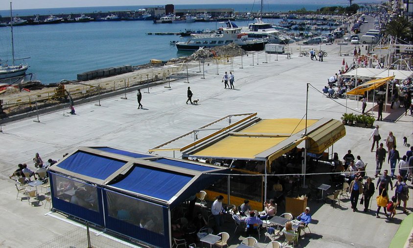 Vista d'un tram del port mig en obres, ara fa vint anys