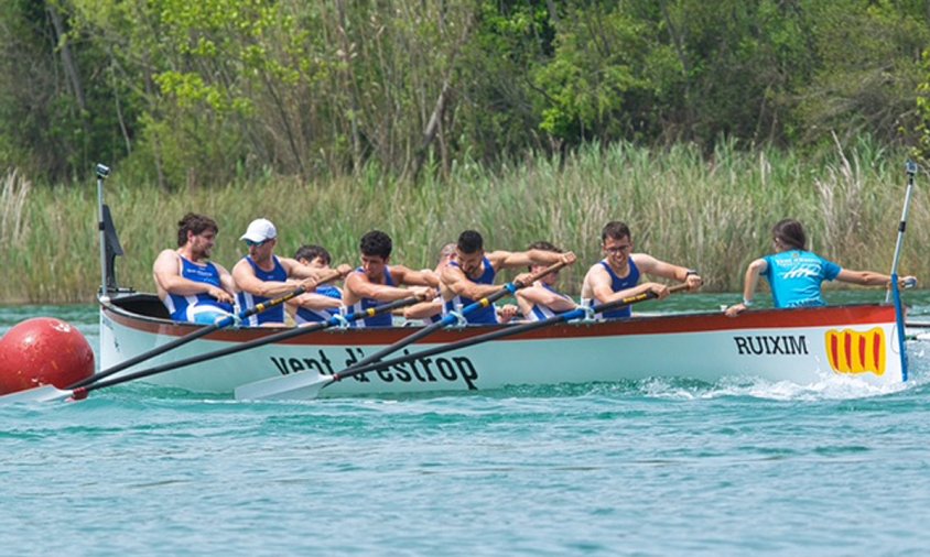 Una de les tripulacions de Vent d'Estrop que va participar a la regata de Banyoles