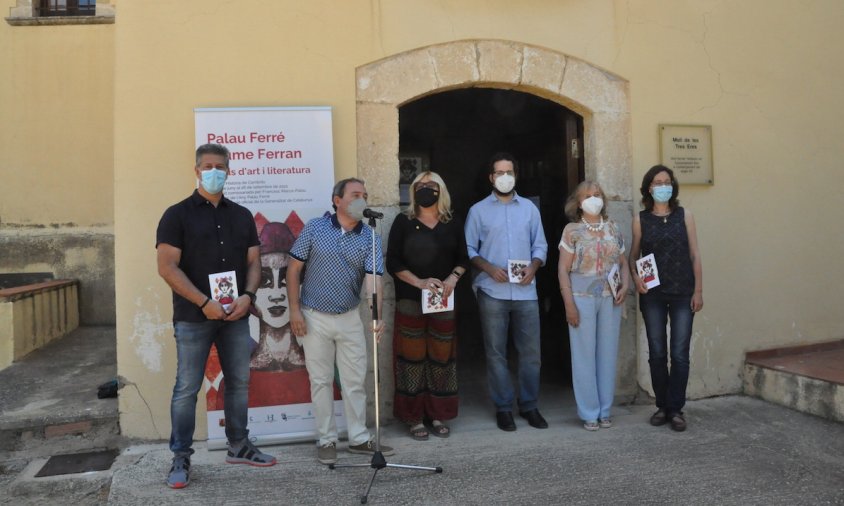 Acte d'inauguració de l'exposició, ahir al migdia, al Museu Molí de les Tres Eres