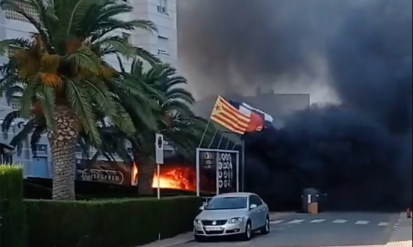 La furgoneta que es va incendiar al carrer Eridà