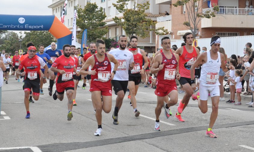 Un moment de la sortida de la cursa en la categoria masculina